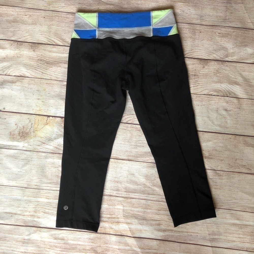 Lululemon Wunder Under Crop - Picture 4 of 7